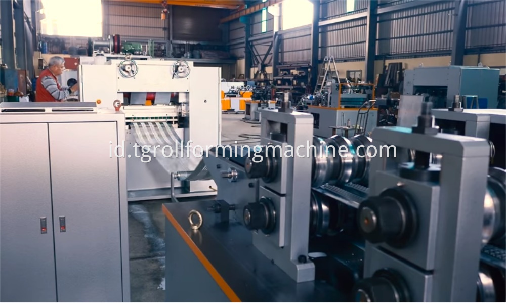 High Speed Expanded Mesh Machine